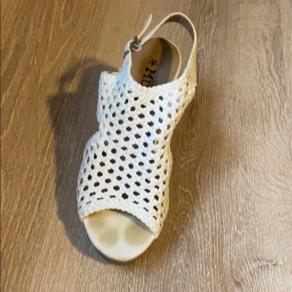 Mudd Wedges - Picture 3 of 3